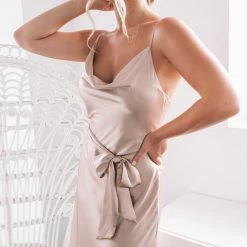 ESTHER & CO. Jessica Dress - Champagne