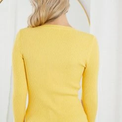 Red Berry CLOTHING Basa Knit Top - Mustard