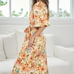 White Closet Lilypad Skirt - Floral Print