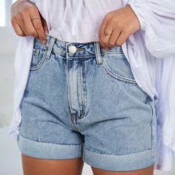 Country Denim Elfreda Shorts - Light Denim