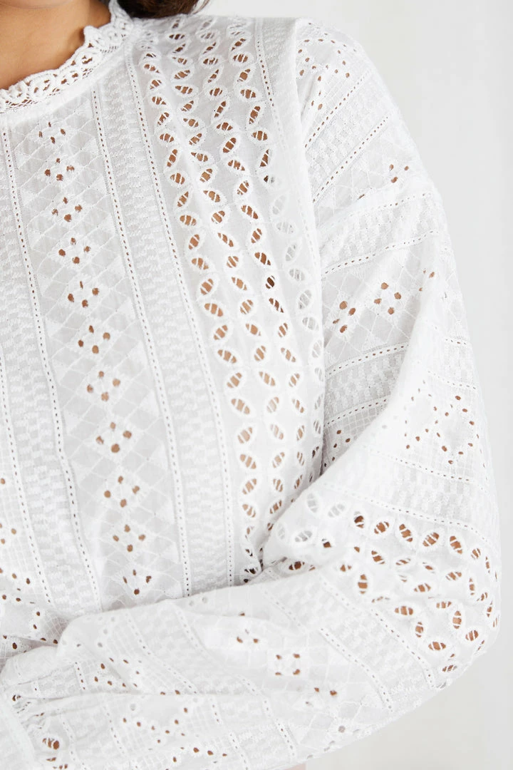 Miracle Fashion Elizabern Blouse - White 9 Miracle Fashion Elizabern Blouse - White