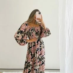 White Closet CLOTHING Karlie Dress - Black Floral