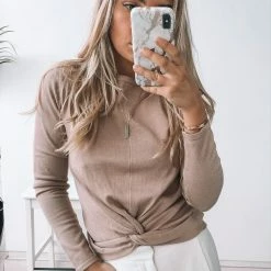 Dream House CLOTHING Britta Top - Taupe