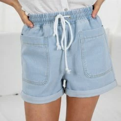 Style Box Pique Shorts - Light Wash