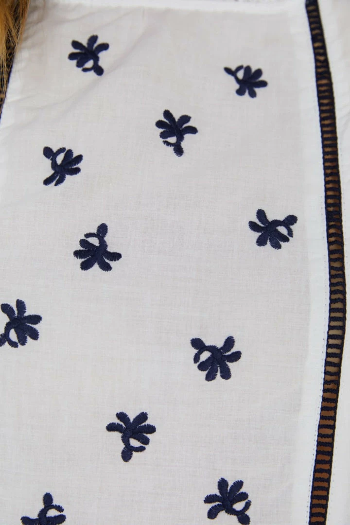 Valeria Ronda Top - Dark Blue Print CLOTHING 9 Valeria Ronda Top - Dark Blue Print CLOTHING