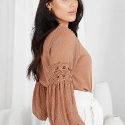 Style Box Tia Top - Camel