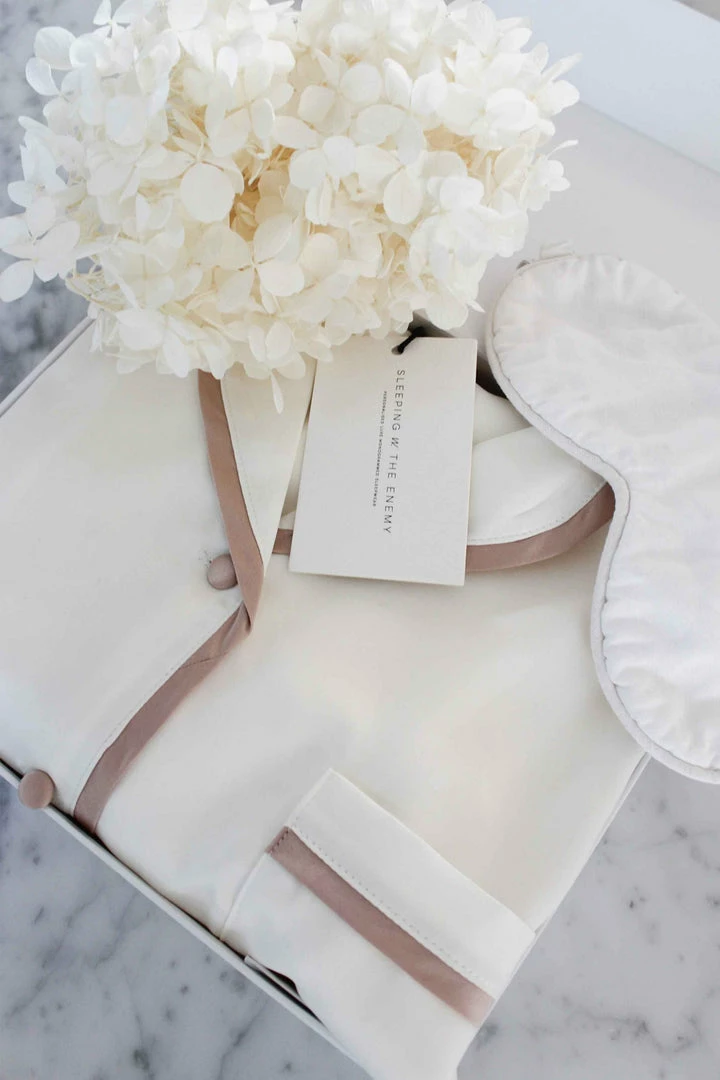 Sleeping With The Enemy SUMMER W. THE ENEMY IVORY + TAN Sleepwear & Pyjamas 6 Sleeping With The Enemy SUMMER W. THE ENEMY IVORY + TAN Sleepwear & Pyjamas