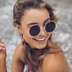 El Roy Eyewear Catalina | Black Accessories 8 El Roy Eyewear Catalina | Black Accessories